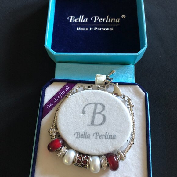 Gorgeous Bella Perlina Burgandy Red Charm Bracelet. One Size. - Picture 3 of 12